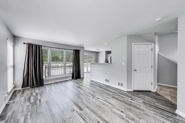 670 N Hastings Pl, Lindenhurst, IL 60046 - photo 9