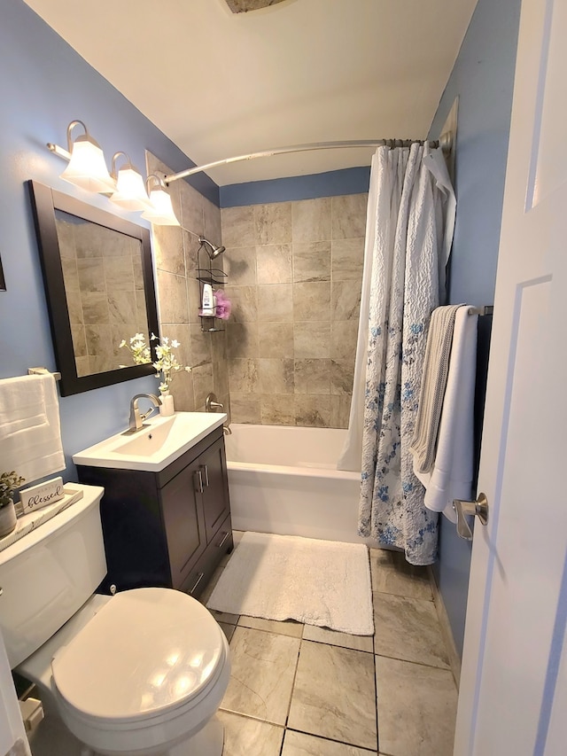 7937 S Lotus Ave, Burbank, IL 60459 - full bath featuring toilet, shower / tub combo with curtain, and vanity