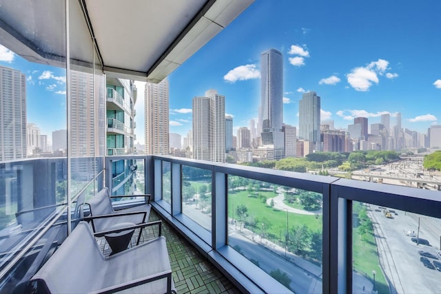 1211 S Prairie Ave Unit 1106, Chicago, IL 60605 - balcony with a skyline view