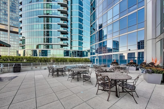 1211 S Prairie Ave Unit 1106, Chicago, IL 60605 - view of patio with a city view