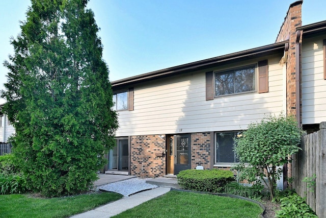 18 Winthrop Ct, Downers Grove, IL 60516 - photo 2
