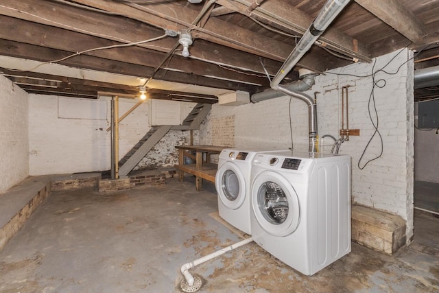 602 N Lee St, Bloomington, IL 61701 - unfinished basement featuring stairs and washing machine and clothes dryer