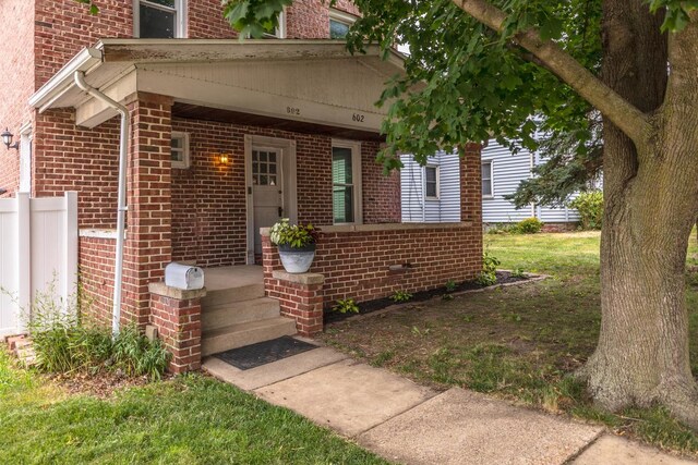 602 N Lee St, Bloomington, IL 61701 - entrance to property with brick siding