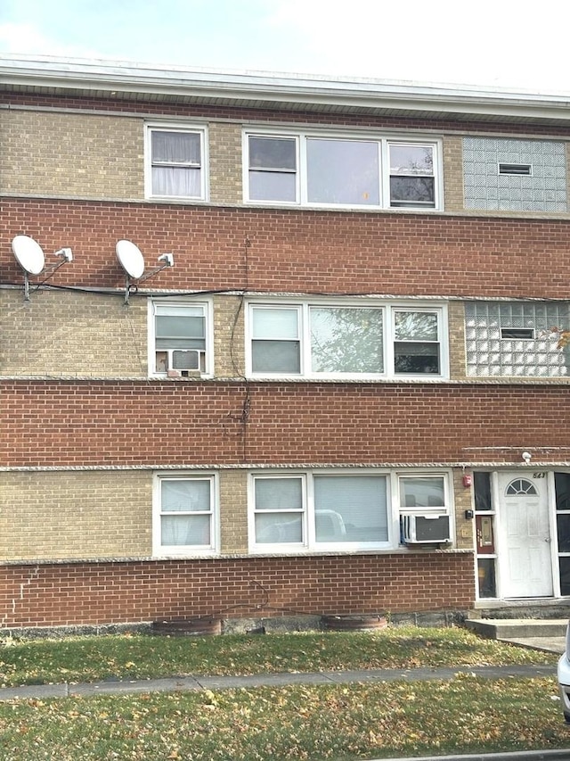 543 Geneva Ave Unit 104A, Bellwood, IL 60104 - view of property featuring cooling unit
