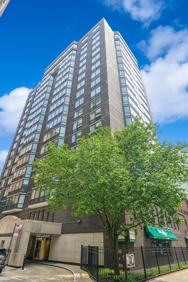 21 W Goethe St Unit 8K, Chicago, IL 60610 - view of apartment building / complex