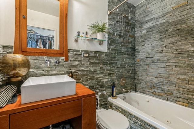 21 W Goethe St Unit 8K, Chicago, IL 60610 - full bath featuring vanity, toilet, and tile walls
