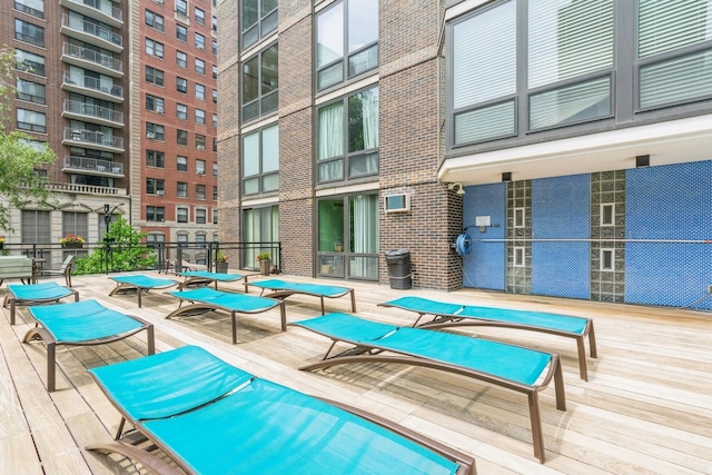21 W Goethe St Unit 8K, Chicago, IL 60610 - view of pool