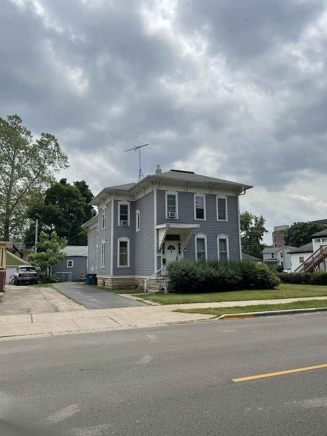 424 S Lincoln Ave, Aurora, IL 60505 - photo 1