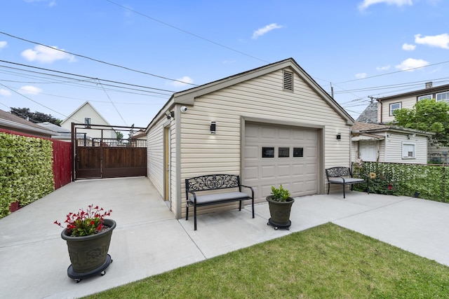 5520 S Kildare Ave, Chicago, IL 60629 - detached garage with a gate