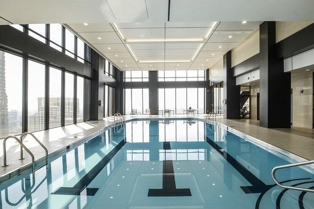 175 E Delaware Pl Unit 8305, Chicago, IL 60611 - view of indoor pool