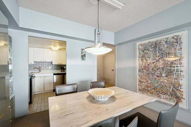 175 E Delaware Pl Unit 8305, Chicago, IL 60611 - dining area featuring a textured ceiling