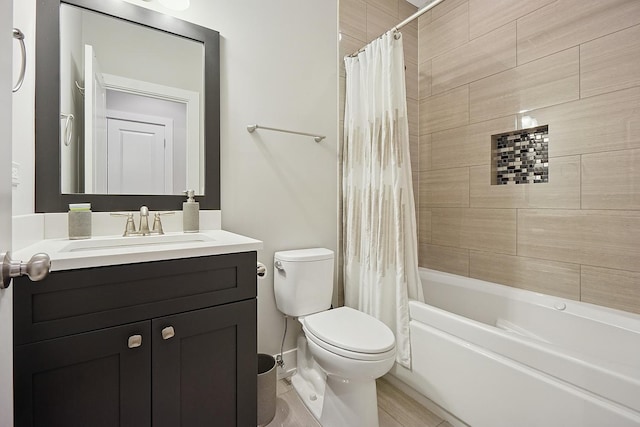 3740 N Kenmore Ave Unit 2, Chicago, IL 60613 - full bathroom featuring vanity, toilet, and shower / tub combo with curtain