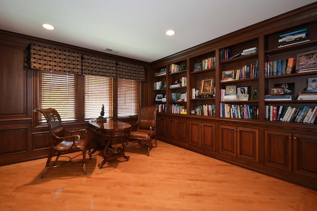 1877 Banbury Rd, Inverness, IL 60067 - sitting room with recessed lighting and light wood-style flooring