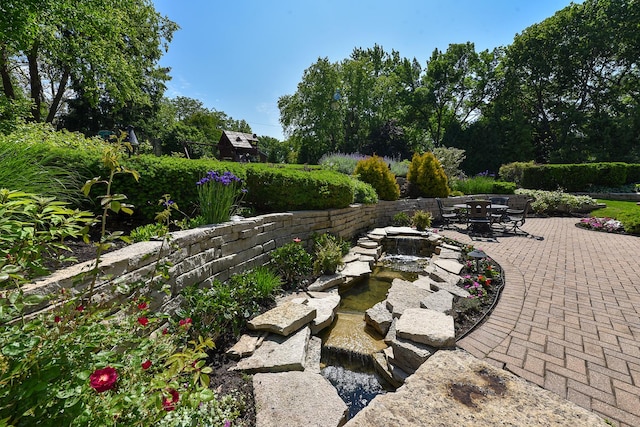 1877 Banbury Rd, Inverness, IL 60067 - view of patio featuring outdoor dining space