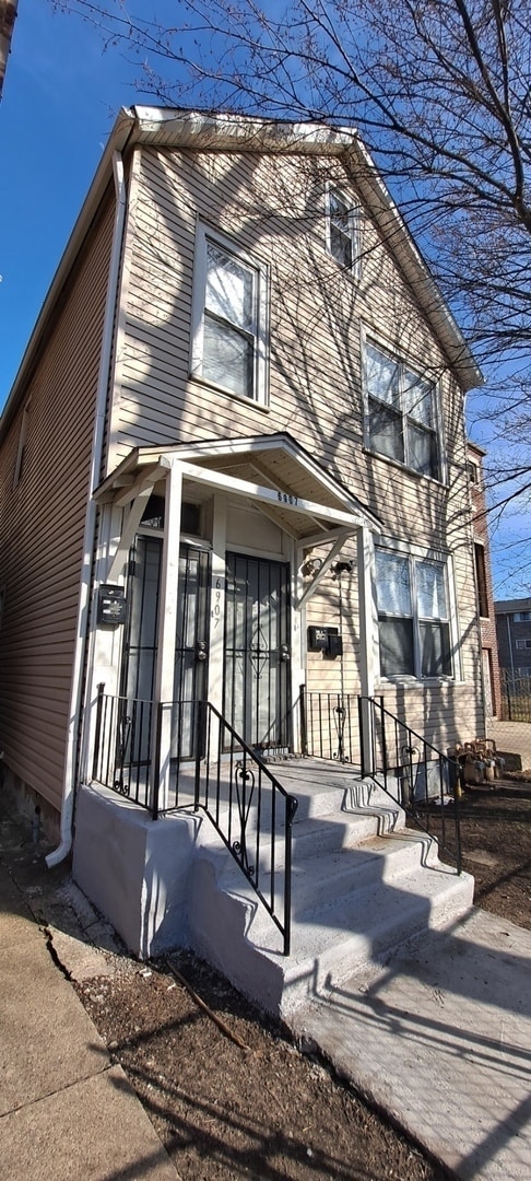 6907 S Cornell Ave, Chicago, IL 60649 - view of front of home