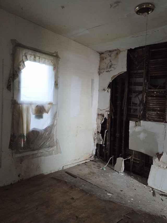 8847 S Burley Ave, Chicago, IL 60617 - view of spare room