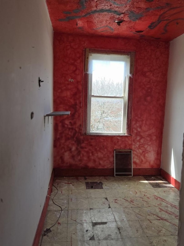 8847 S Burley Ave, Chicago, IL 60617 - unfurnished room with baseboards