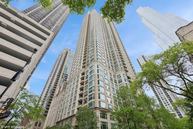 25 E Superior St Unit 2405, Chicago, IL 60611 - photo 1