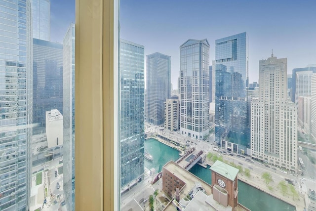 345 N Lasalle Blvd Unit 3904, Chicago, IL 60654 - skyline view featuring a large body of water and a notable bridge