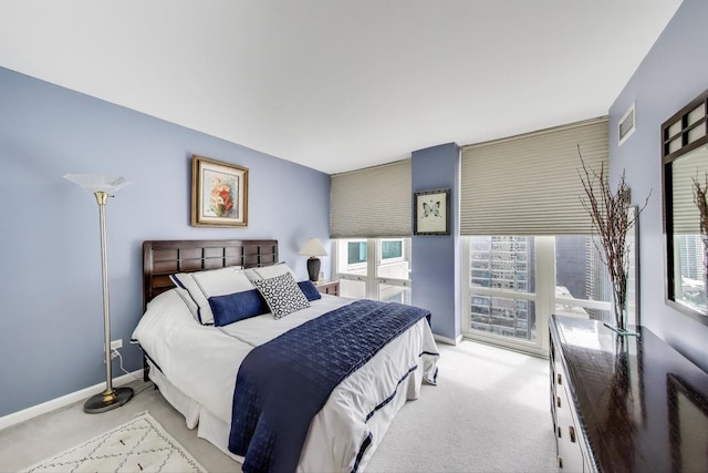 345 N Lasalle Blvd Unit 3904, Chicago, IL 60654 - bedroom with light colored carpet and baseboards