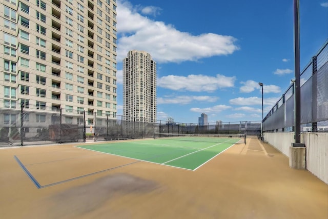 345 N Lasalle Blvd Unit 3904, Chicago, IL 60654 - view of tennis court featuring community basketball court and a city view