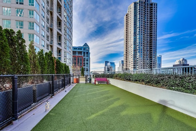 345 N Lasalle Blvd Unit 3904, Chicago, IL 60654 - surrounding community featuring a city view