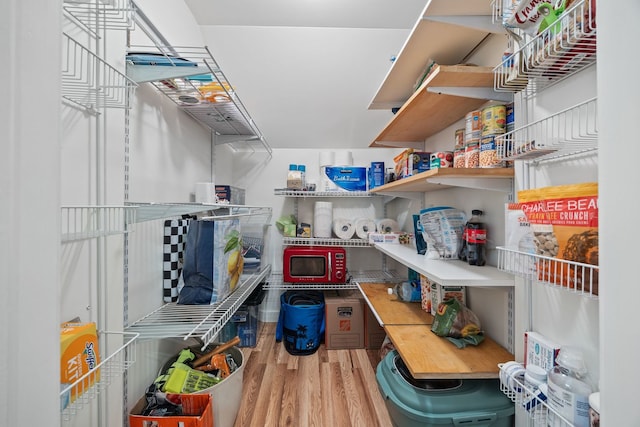 1443 N Mohawk St Unit 1, Chicago, IL 60610 - view of pantry