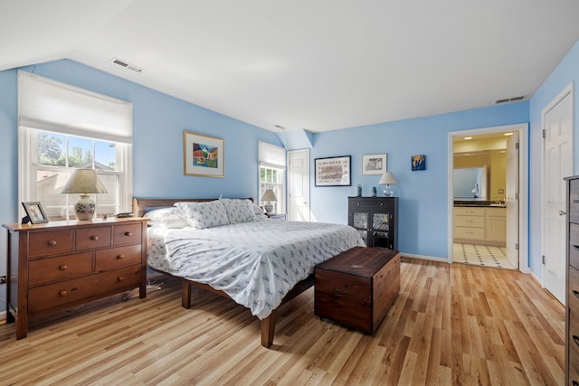 948A Shetland Dr, Frankfort, IL 60423 - bedroom featuring light wood finished floors and ensuite bath