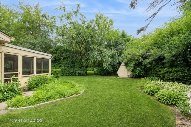 2601 Gordon Dr, Flossmoor, IL 60422 - view of grassy yard with a storage unit