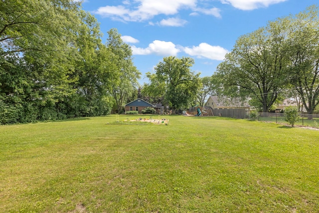 1907 S St, Geneva, IL 60134 - view of yard