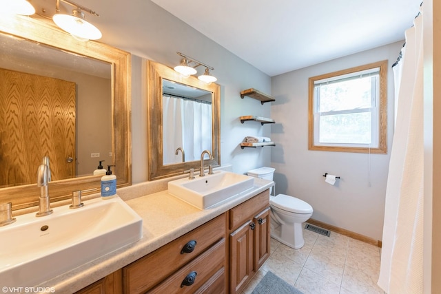2510 Timber Ln, Lindenhurst, IL 60046 - full bath with double vanity and curtained shower