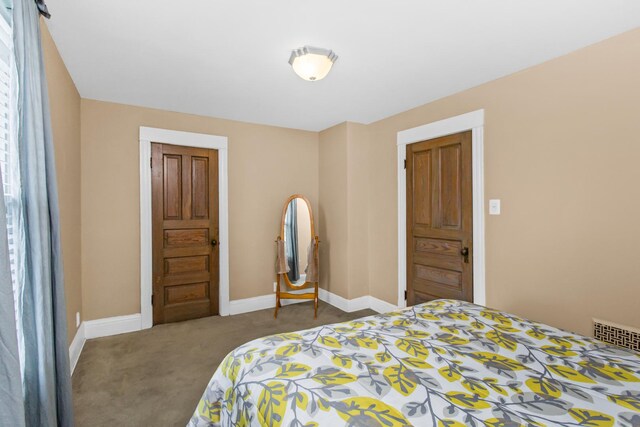 4039 N Kildare Ave, Chicago, IL 60641 - carpeted bedroom featuring baseboards