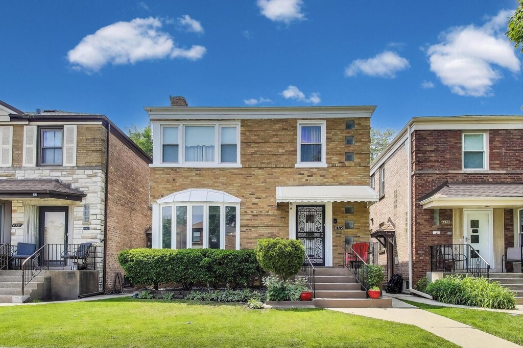 6312 N Monticello Ave, Chicago, IL 60659 - photo 1