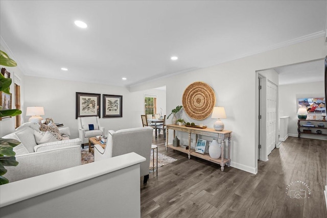 957 Whittington Dr, Geneva, IL 60134 - living area featuring crown molding, dark wood-type flooring, and recessed lighting