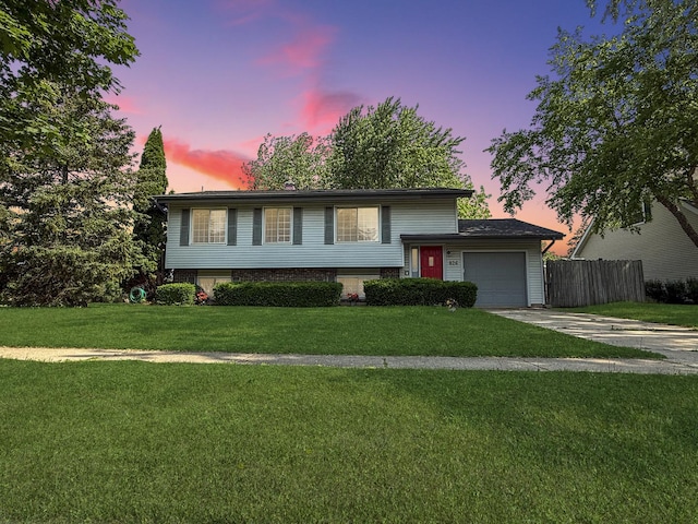 826 Dartmoor Dr, Crystal Lake, IL 60014 - split level home featuring a garage and driveway