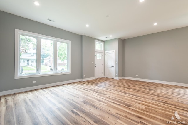 10921 S Hermosa Ave, Chicago, IL 60643 - empty room featuring light wood-style flooring, baseboards, and recessed lighting