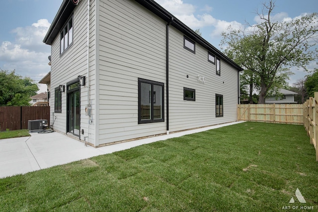 10921 S Hermosa Ave, Chicago, IL 60643 - rear view of property featuring central AC unit and a patio