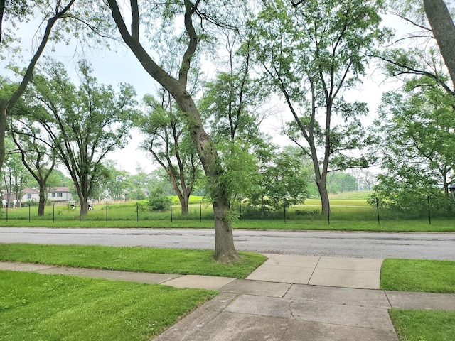 718 Central Park Ave, Flossmoor, IL 60422 - view of concrete road featuring sidewalks