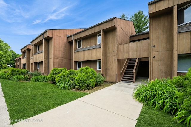 3525 Saint Anthony Way Unit 7A, Rockford, IL 61101 - view of property featuring stairs