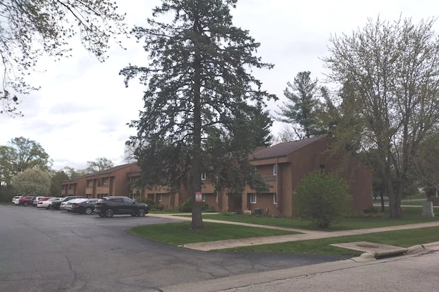 3525 Saint Anthony Way Unit 7A, Rockford, IL 61101 - view of front of home with uncovered parking