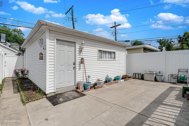 5448 N Lieb Ave, Chicago, IL 60630 - view of outbuilding featuring a fenced backyard
