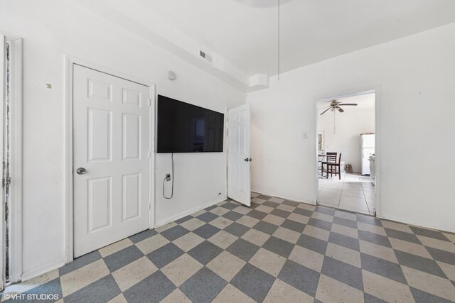 2625 S Drake Ave, Chicago, IL 60623 - unfurnished living room with ceiling fan