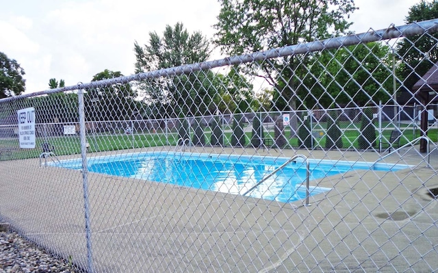 1804 Oliver Dr Unit 8, Urbana, IL 61802 - view of community pool