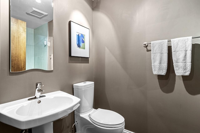 4413 N Malden St Unit 2S, Chicago, IL 60640 - half bath featuring toilet and a sink