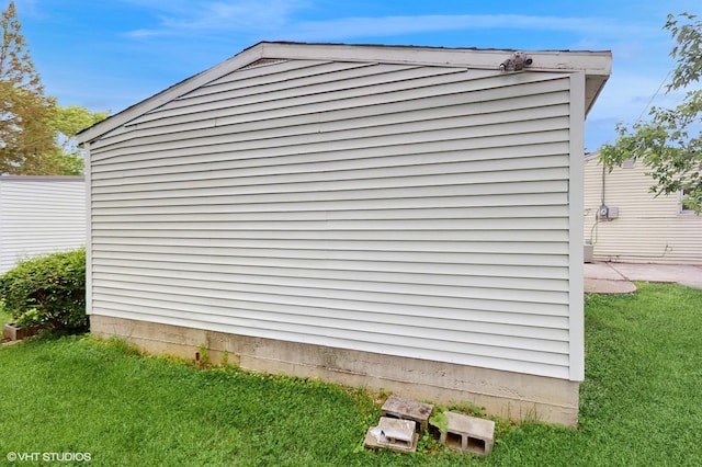 1917 W 163rd St, Markham, IL 60428 - view of side of home with a lawn
