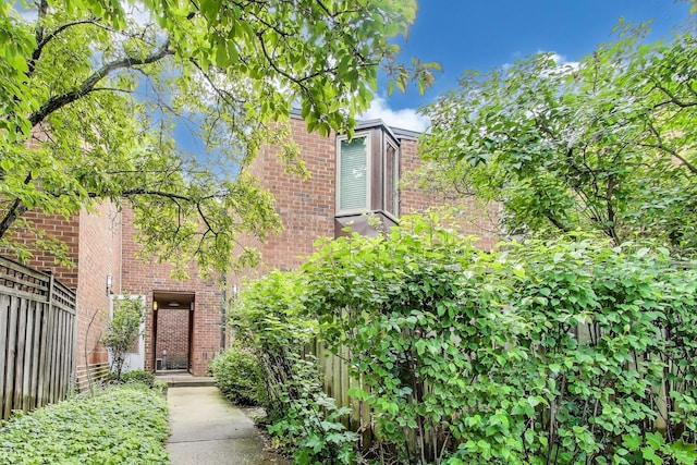 2067 N Larrabee St, Chicago, IL 60614 - photo 1