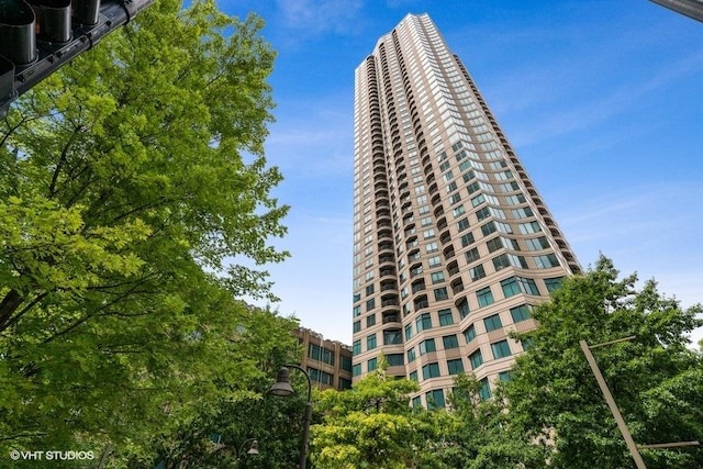 400 N La Salle Dr Unit 3002, Chicago, IL 60654 - view of building exterior