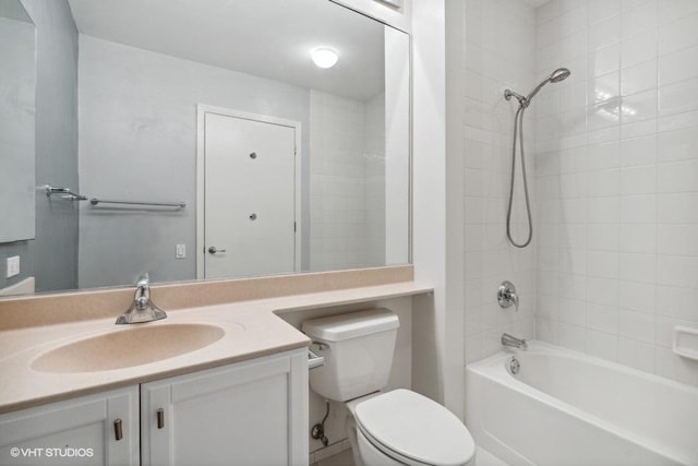 400 N La Salle Dr Unit 3002, Chicago, IL 60654 - bathroom with vanity and bathtub / shower combination