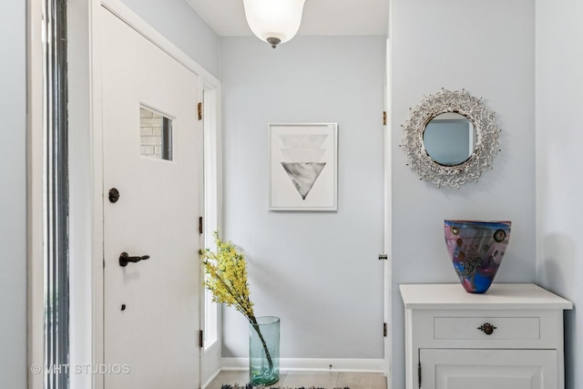 504 S Spring Ave, La Grange, IL 60525 - entrance foyer with baseboards