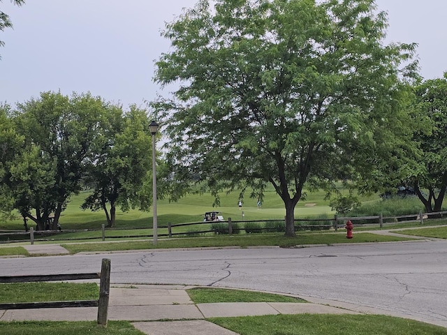 2 Kenilworth Ct, Cary, IL 60013 - surrounding community